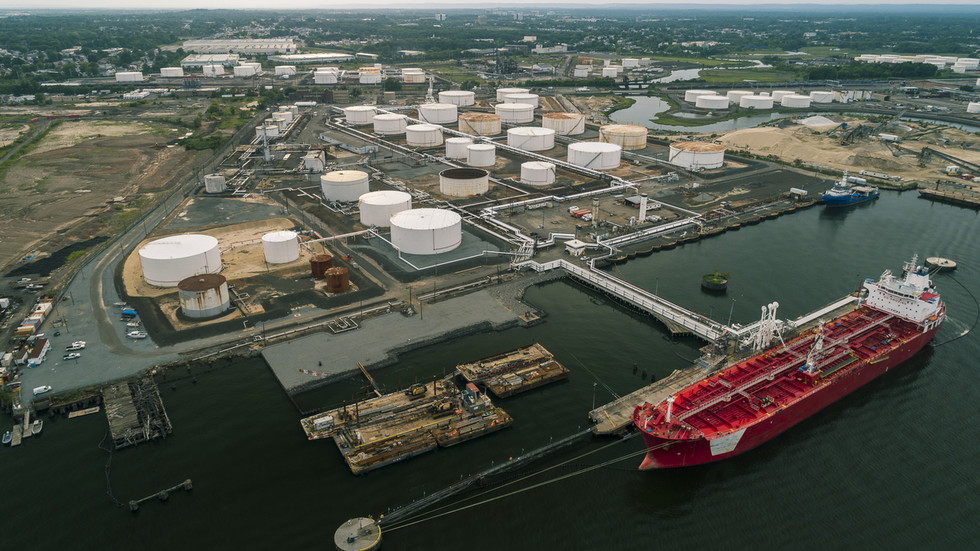 oil-tankers-global-sanctions-impact