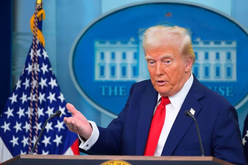 trump-tariffs-canada-mexico-china