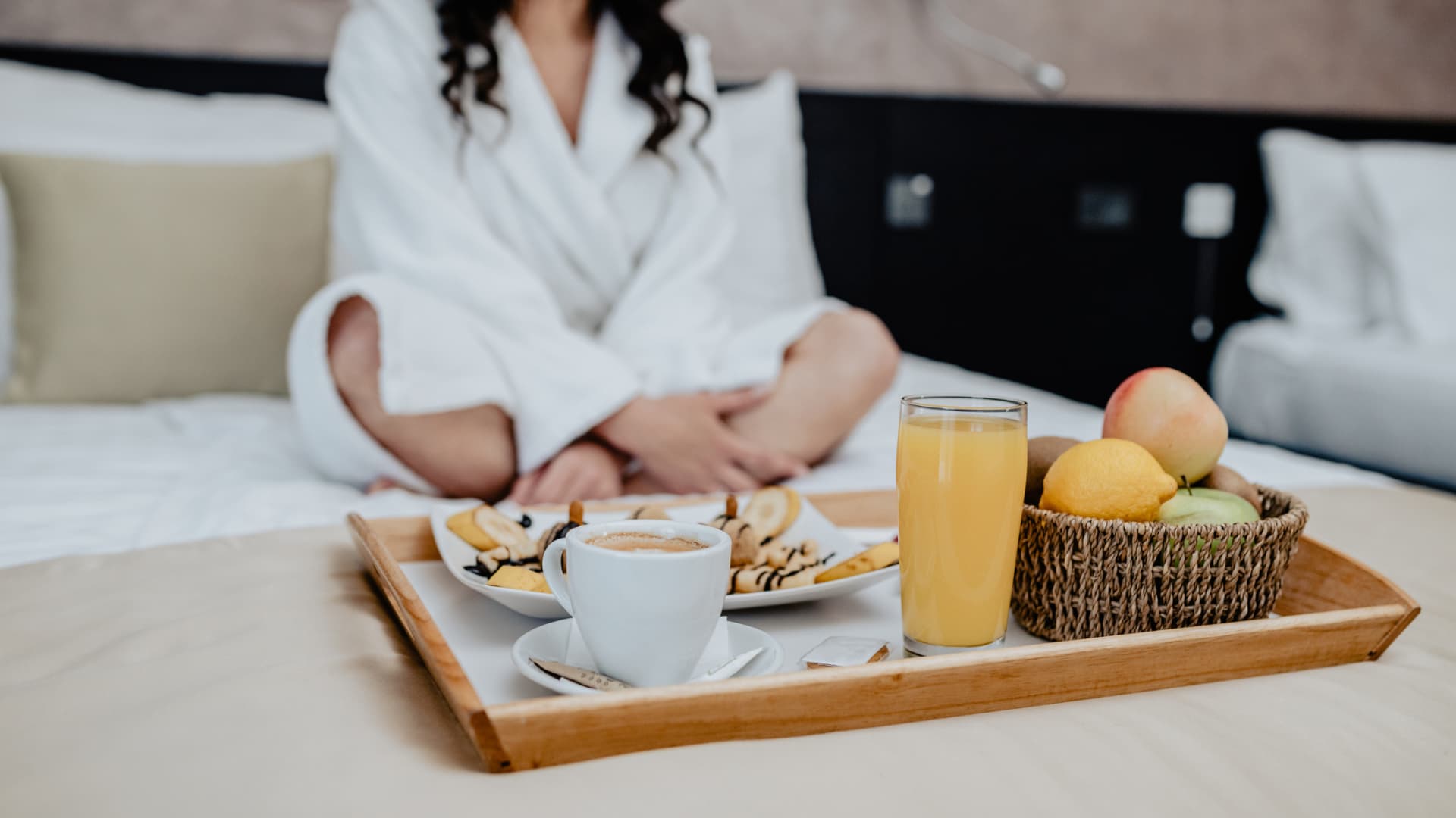 breakfast-cost-luxury