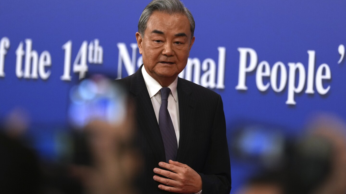 china-foreign-minister-us-tariffs