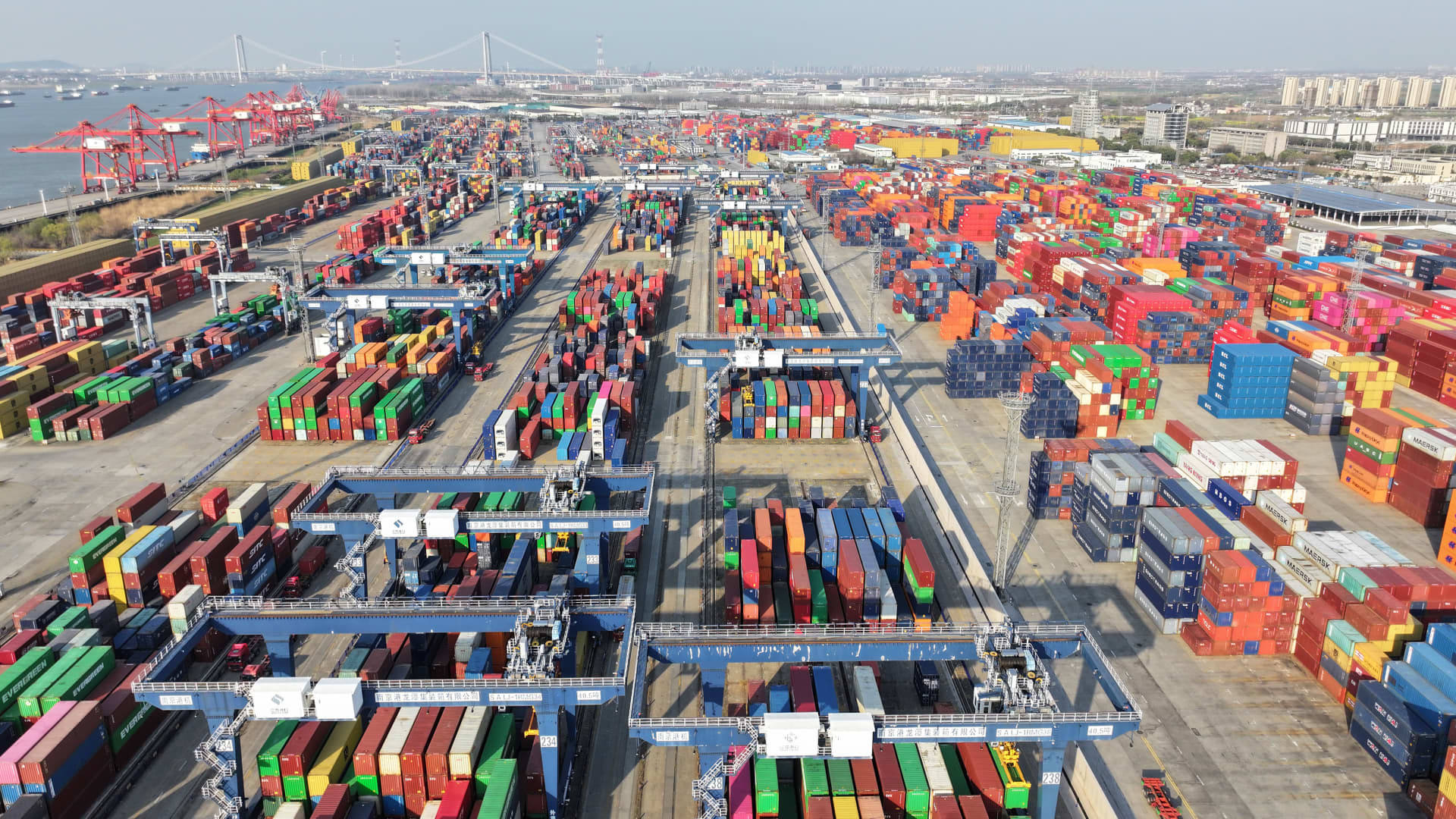 trump-tariffs-trade-wall