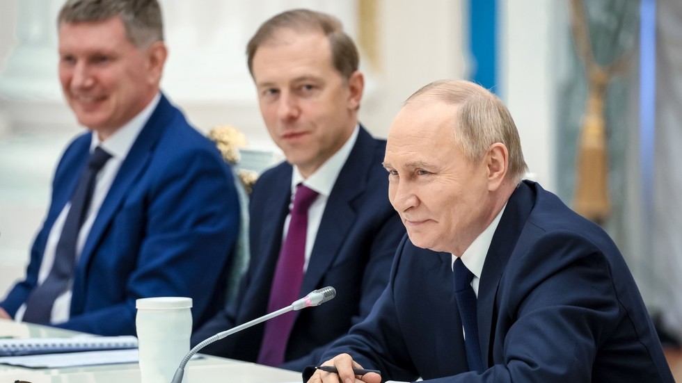 russia-economic-growth-putin