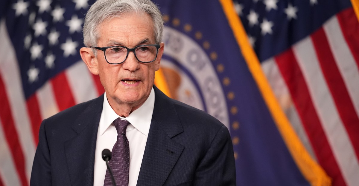 trump-federal-reserve-economic-risks